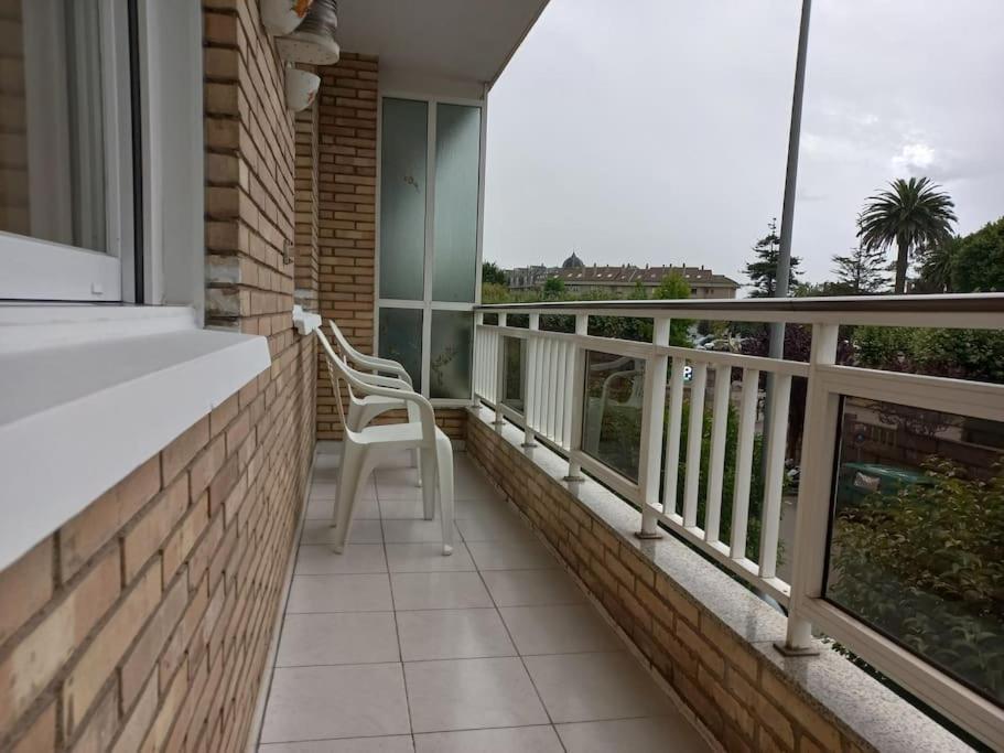 En Soleado Y Con Terraza. Apartment *
